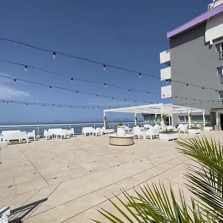 Capo Skino Park فندق